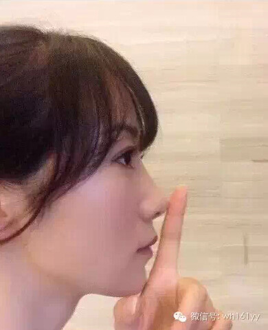 做隆鼻手术是为了美化鼻子,让鼻子漂亮好看,比如弄成